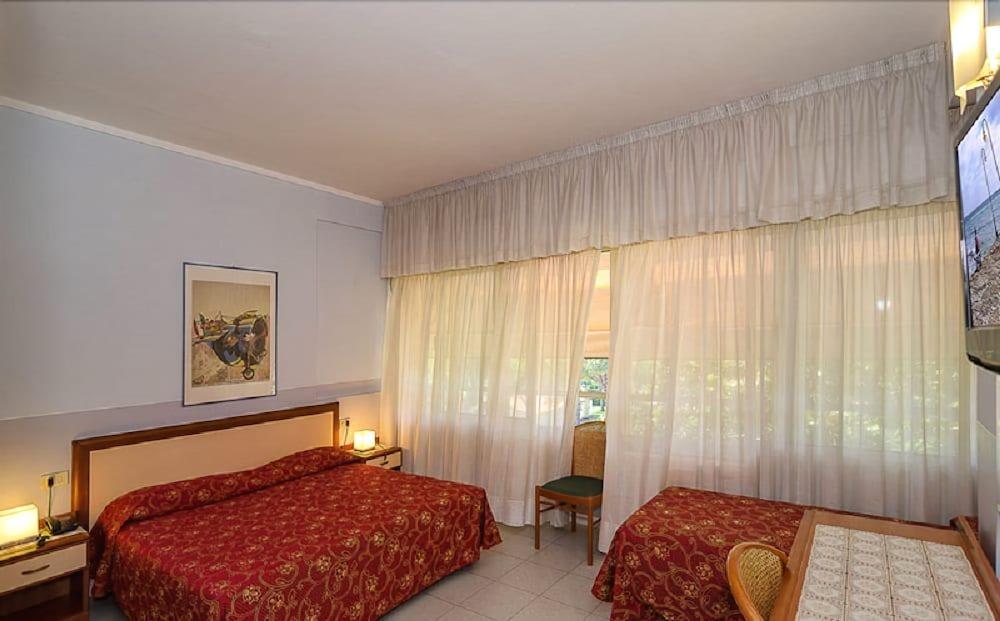 Hotel Le Ginestre Lido di Camaiore Dış mekan fotoğraf